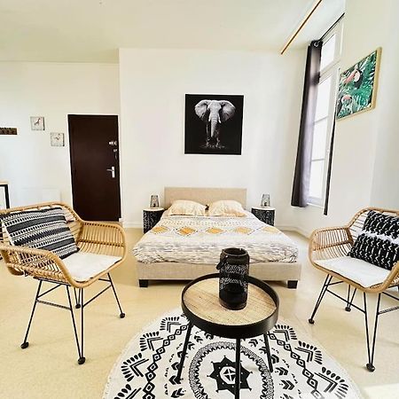 Appartement Confortable Laon Buitenkant foto